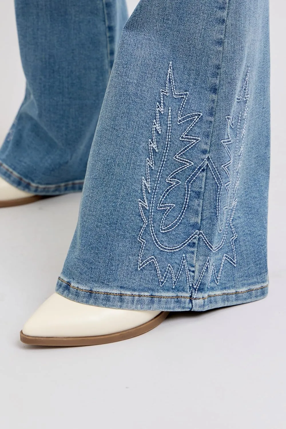 Judy Blue High-Waisted Western Embroidery Flare Jeans  Stretch Denim, Boho-Inspired, Classic Fit Jeans -88606