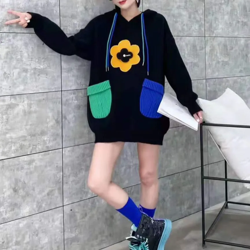 Julia 3D detailing Oversized Hoodie